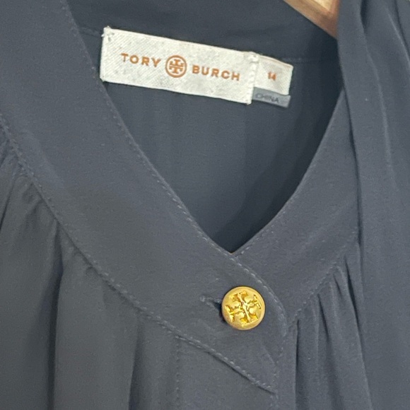 TORY BURCH Black Sleeveless Blouse Bow Gold Button Hardware Emblem 100% Silk 14 - Picture 4 of 8